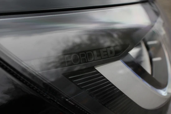 Ford Focus Wagon 1.0EB HYBRID 155PK | GROOT SCHERM | DIRECT LEVERBAAR! | VOL! | ADAPT CRUISE | SYNC 4