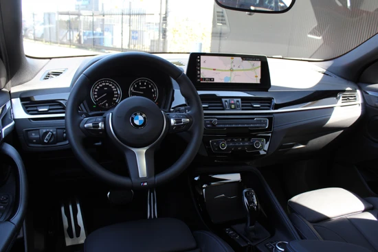 BMW X2 sDrive20i M-sport High Executive Automaat