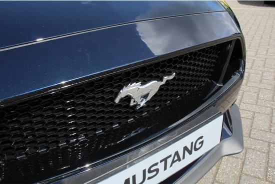 Ford Mustang Fastback 5.0 V8 GT | 5JR FABRIEKSGARANTIE | CAMERA | ADAPTIVE CRUISE | STUUR VERWARMING | PARKEERSENSOREN | 19" LMV | LEDER | CA