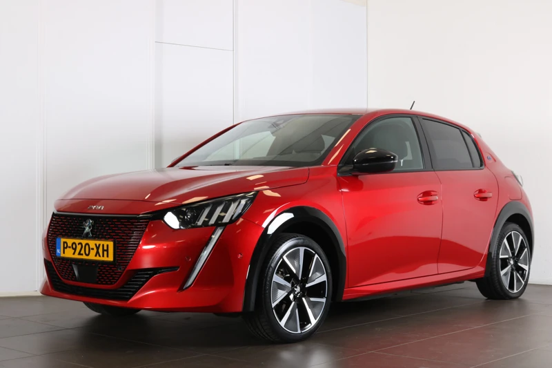 Peugeot 208 GT 50 kWh 136 pk Automaat