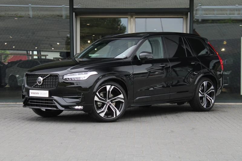 Volvo XC90 B5 AWD R-Design | GRIJS KENTEKEN 69.900,- Ex. BTW | Luchtvering | Bowers & Wilkins | Head-Up | 22" | Panoramadak | 360° Camera |