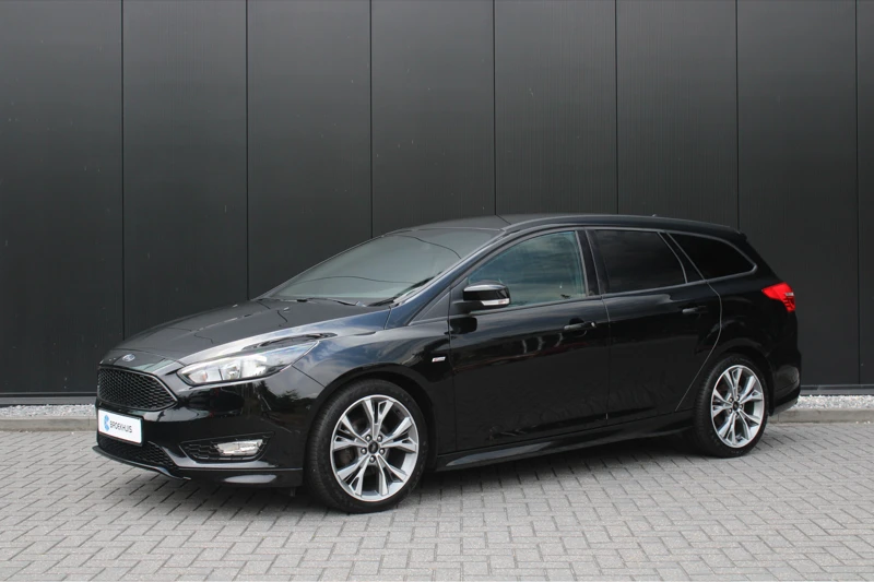 Ford Focus 1.0 Ecoboost 140PK ST-Line CRUISE CONTROL | 18 INCH | PRIVACY GLASS | NAVI BY APP