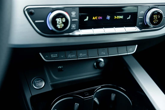 Audi A5 Sportback 35TFSI 150PK S-tronic S edition | Navigatie | 19" Velgen | Adaptive Cruise Control | Achteruitrijcamera | LED | Optiek