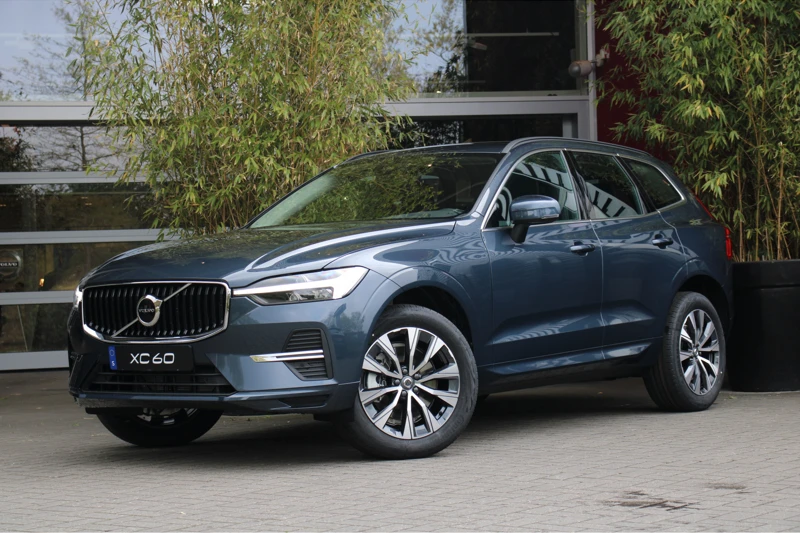 Volvo XC60 B5 250pk Automaat Momentum Business | Adaptieve Cruise Control | Stuur- en stoelverwarming | Camera | 19" velgen