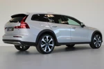 Volvo V60 Cross Country B5 250PK AWD Ultimate | HU Display | Panoramadak | Standkachel | Leder dashboard | 20'' LMV