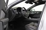 Volvo V60 Cross Country B5 250PK AWD Ultimate | HU Display | Panoramadak | Standkachel | Leder dashboard | 20'' LMV