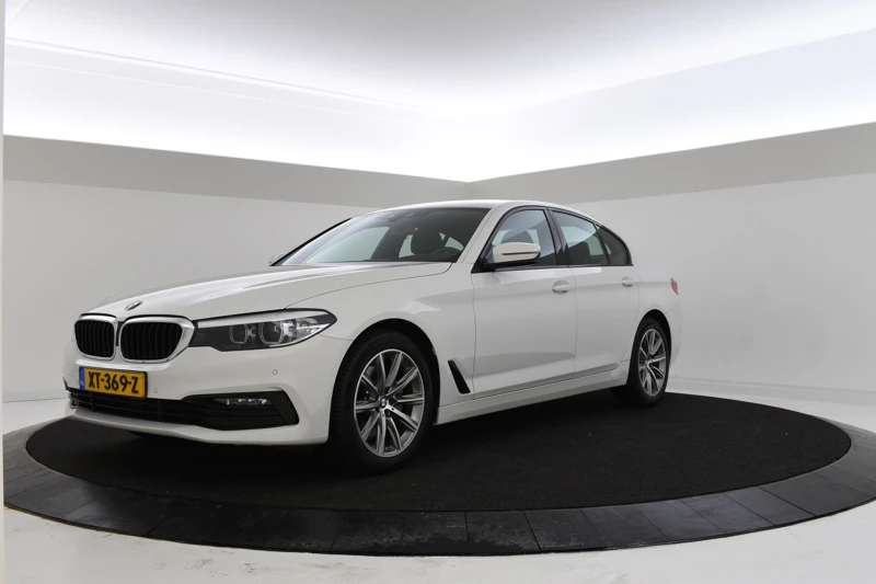 BMW 5 Serie 520d Sportline Headup Harman/Kardon Dab