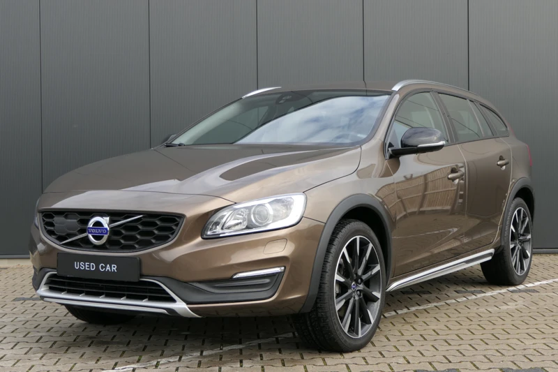 Volvo V60 Cross Country D3 150pk Automaat Polar+