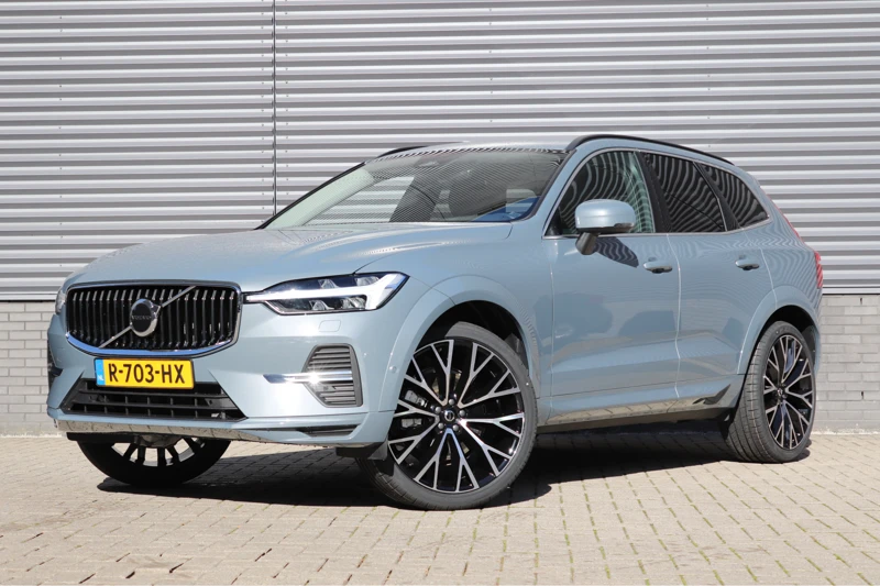 Volvo XC60 B5 GEARTRONIC MOMENTUM