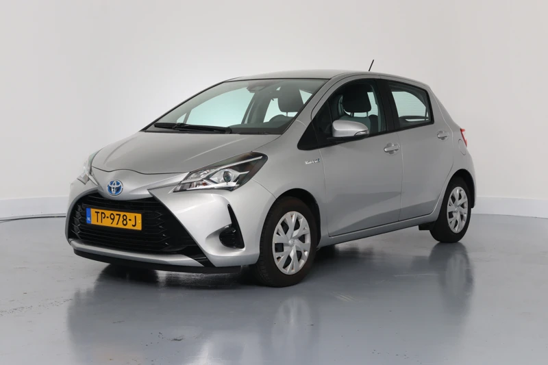 Toyota Yaris 1.5 Hybrid Active | Navigatie | Camera | Clima | All-season Banden | Elektrische Ramen