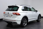 Volkswagen Tiguan 1.4 TSI 245PK eHybrid R-Line Business+ | Achteruitrijcamera | Head-Up Display | 19'' LMV | ACC | Virtual Cockpit | Zwarte Hemel