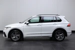 Volkswagen Tiguan 1.4 TSI 245PK eHybrid R-Line Business+ | Achteruitrijcamera | Head-Up Display | 19'' LMV | ACC | Virtual Cockpit | Zwarte Hemel