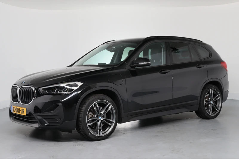 BMW X1 xDrive25e eDrive Edition | Navi-Prof | Clima | Leder | Stoelverwarming | Full LED | HUD | Parkeerhulp V+A