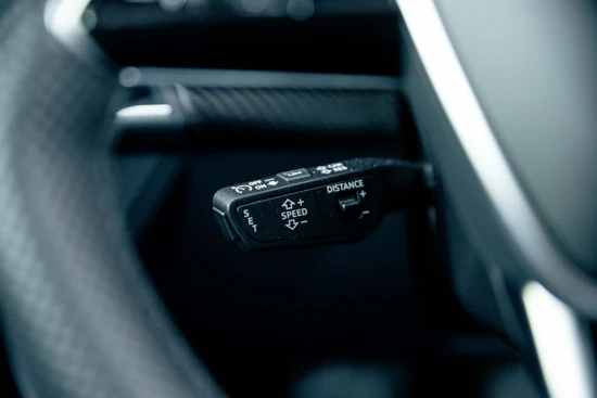 Audi RS e-tron GT 93 kWh 598PK | Carbon | Keramisch | RS Design Pakket | Assistentie Pakket Plus | Head-Up Display | Matrix LED Laser | Sportstoel