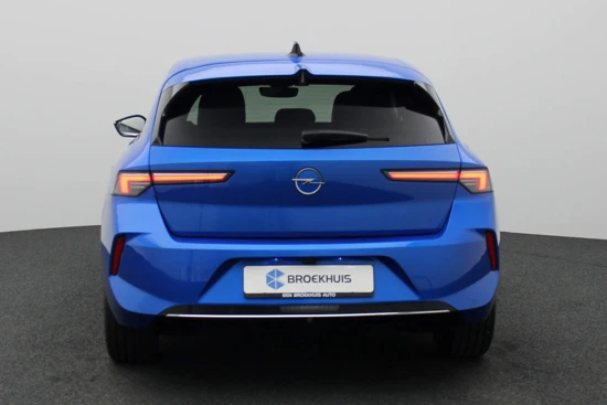 Opel Astra 1.2 130 PK Elegance | 2022! | Vol Leder | Adaptieve cruise | Stoelverwarming | Camera | Apple Carplay/Android Au