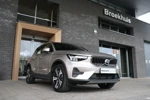 Volvo XC40 T4 Recharge Plus Bright | Modeljaar 2023 facelift | Panoramadak | Harman Kardon | Elektrisch Verstelbare Stoelen | Adaptieve Cru