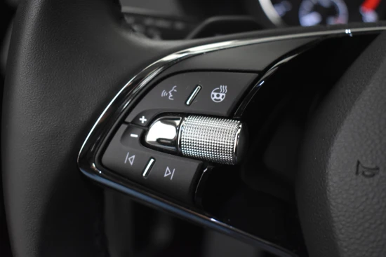 Škoda Octavia Combi 1.5 e-TSI 150PK MHEV Business Edition DSG/AUT | Cruise control | Navi by app | Led koplampen | DAB radio | Parkeersensoren