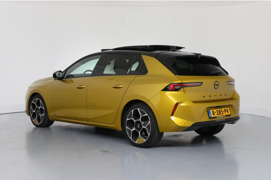 Opel Astra 1.2 Ultimate | Full LED | Alcantara | Open Dak | Camera | AGR | Navi | Stoel/Stuur Verwarming | Cruise Adaptive | HUD