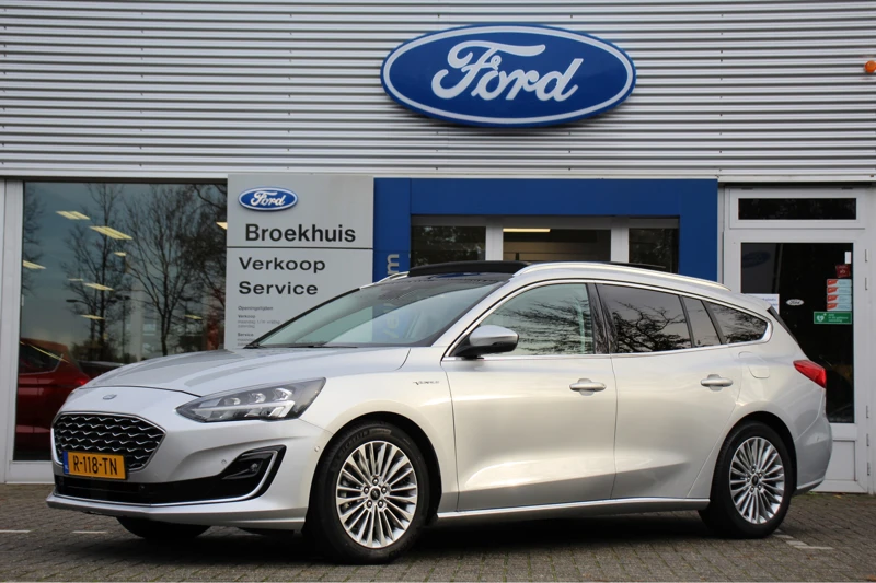 Ford Focus Wagon VIGNALE AUTOMAAT | PANODAK | LEDER | 5JR FABRIEKSGARANTIE! | NAVI | CAMERA | HEAD-UP | ADAPT. CRUISE | CLIMA | WINTERPACK