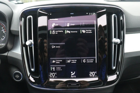 Volvo XC40 T4 Recharge Inscription | Panoramadak | Park Assist | Navigatie | Camera | Apple Carplay/Android Auto