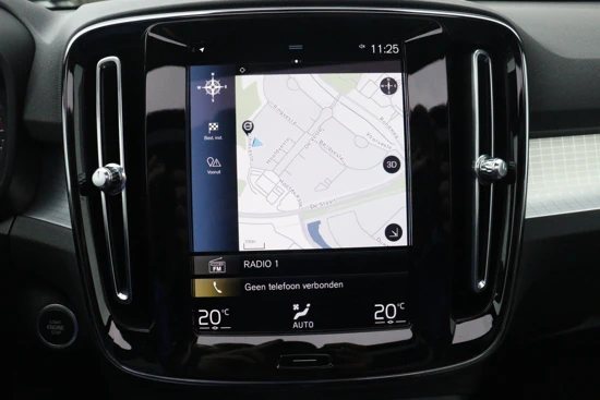 Volvo XC40 T4 Recharge Inscription | Panoramadak | Park Assist | Navigatie | Camera | Apple Carplay/Android Auto