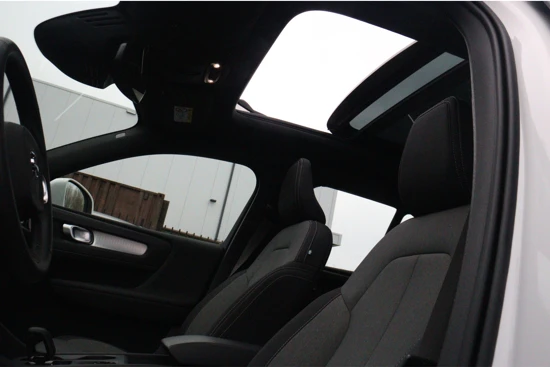 Volvo XC40 T4 Recharge Inscription | Panoramadak | Park Assist | Navigatie | Camera | Apple Carplay/Android Auto