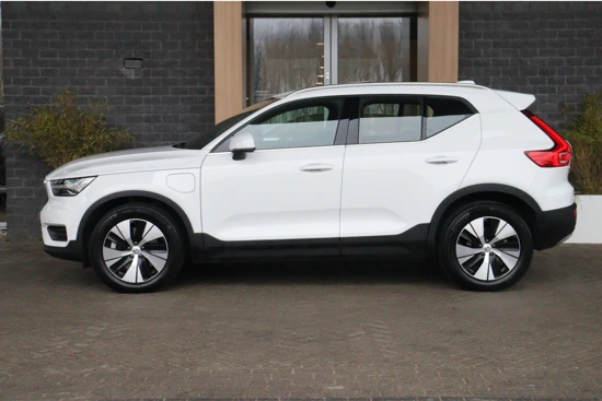 Volvo XC40 T4 Recharge Inscription | Panoramadak | Park Assist | Navigatie | Camera | Apple Carplay/Android Auto