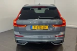 Volvo XC60 B5 R-design | Lounge Pack | Park Assist pack | Getint glas | Running boards |