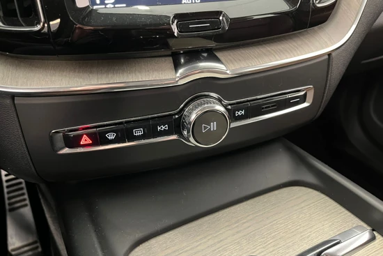 Volvo XC60 T5 Inscription | Inscription Plus Line | Business Pack Connect | Nappa leder | Keyless | Carplay |