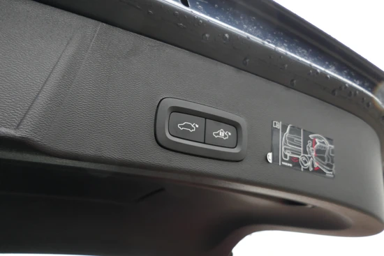 Volvo XC40 T4 Recharge Inscription | Navigatie | Elektrische Achterklep | Climate Control | Cruise Control |
