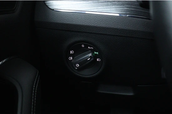 Škoda Superb Combi 1.4 215 pk Automaat iV Business Edition Plus