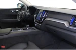 Volvo XC60 B5 251PK Momentum | Standkachel | Trekhaak | Power Seats | Stoelverw V+A | Keyless