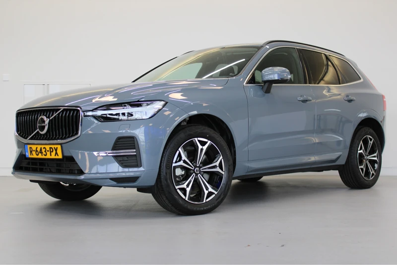 Volvo XC60 B5 251PK Momentum | Standkachel | Trekhaak | Power Seats | Stoelverw V+A | Keyless