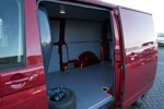 Volkswagen Transporter | Bulli | 150 pk | Dubbele Schuifdeur | Fortana Red | Camera | Snel Beschikbaar |