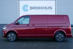 Volkswagen Transporter | Bulli | 150 pk | Dubbele Schuifdeur | Fortana Red | Camera | Snel Beschikbaar |