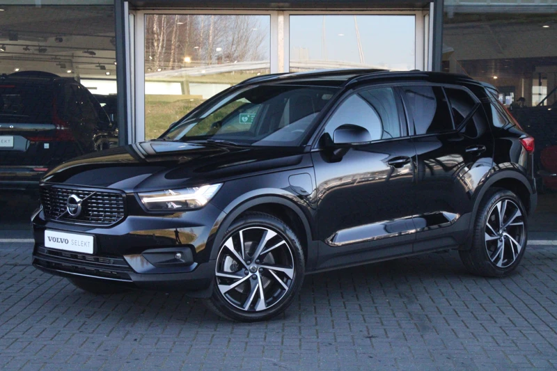 Volvo XC40 T5 Recharge R-Design | Full Option! | Panoramadak | 360° Camera | Adaptieve Cruise | Harman/Kardon | Elek Stoel + Geheugen | 20"