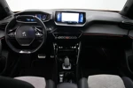 Peugeot e-2008 GT PACK 50KWh | NAV | CAM | Driver Assist Pack | Leder/Alcantara | ECC | Zwart dak| 18"LMV | Stoelve