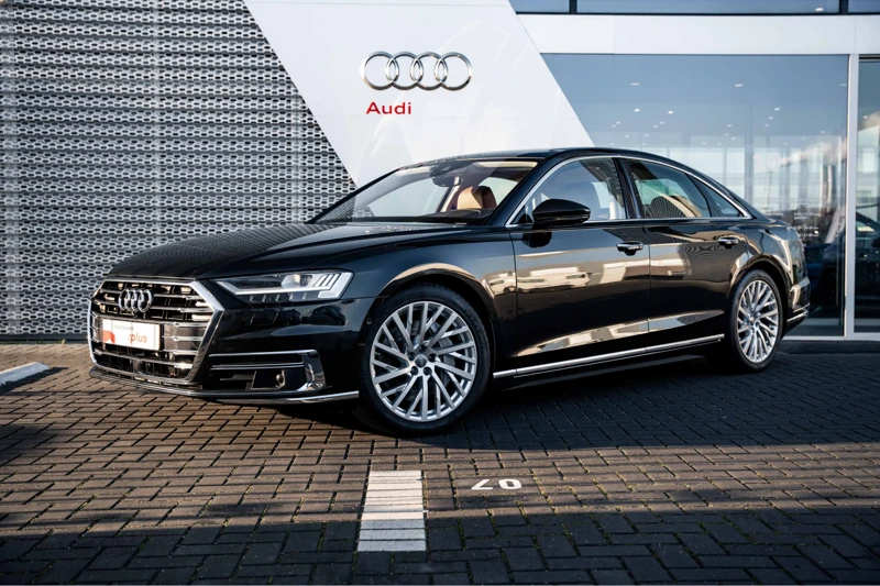 Audi A8 55 TFSI 340 pk Limousine 8 versn. Tiptronic quattro | Panoramadak | Comfortstoelen | Matrix LED | Luchtvering | Elektrisch Verst