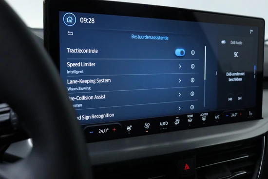 Ford Focus Wagon 1.0 125PK Hybrid Titanium X | Groot scherm! | Navigatie | Winterpakket | Camera | CruiseControl | Clima |