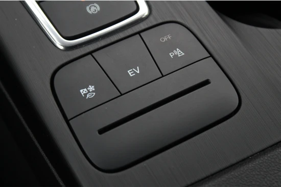 Ford Kuga 2.5 PHEV 225pk ST-Line Plug-in Hybrid | 18' LMV | KEYLESS ENTRY / START | CAMERA | PARKEERSENSOREN | PRIVACY GLASS | NAVIGATIE |