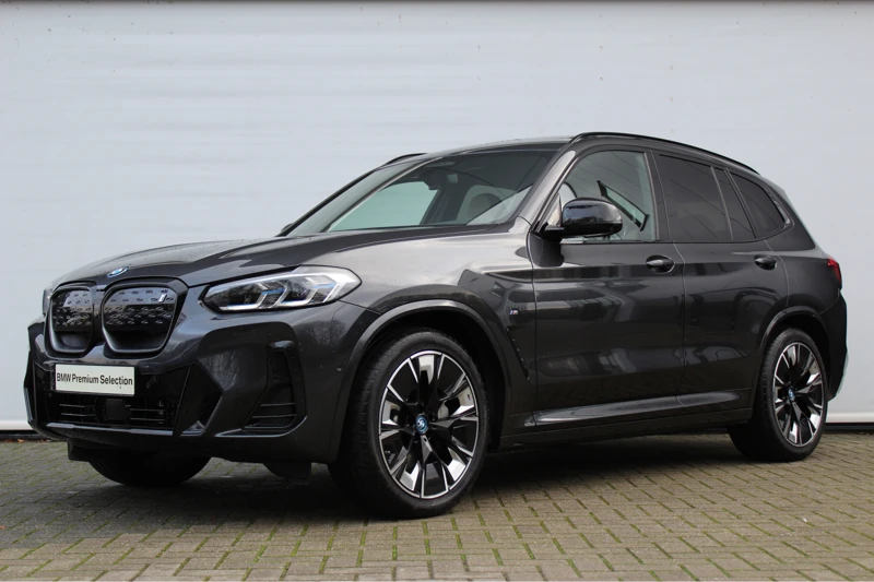 BMW iX3 High Executive M-sport