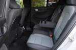 Volvo XC40 B3 Mild Hybrid Core | Camera | Keyless | Stuur- en stoelverwarming | CarPlay | 19" velgen