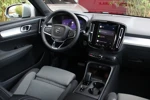 Volvo XC40 B3 Mild Hybrid Core | Camera | Keyless | Stuur- en stoelverwarming | CarPlay | 19" velgen