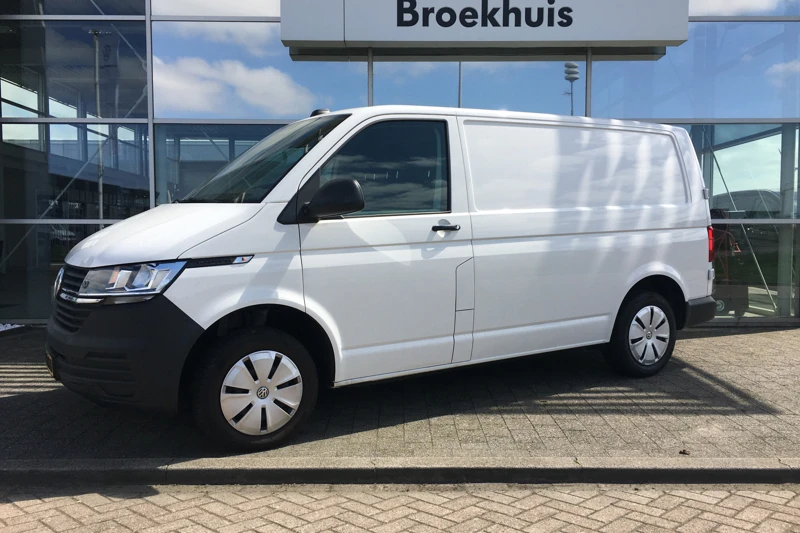 Volkswagen Transporter 2.0 TDI 110PK L1H1 26 | Direct Leverbaar | Camera a | Airco | App-Connect | PDC a | Bluetooth