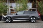 Volvo V60 Cross Country B5 AWD Ultimate | Massage | Stoelventilatie | Head-up display | 360º Camera | Schuifdak