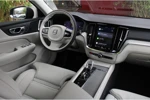 Volvo V60 Cross Country B5 AWD Ultimate | Massage | Stoelventilatie | Head-up display | 360º Camera | Schuifdak