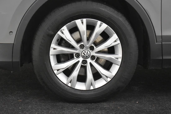 Volkswagen Tiguan 1.5 TSI 150PK ACT Comfortline Business DSG/AUT | Adaptief cruise control | Navi by APP | Privacy glass | Stuur + Stoelverwarming