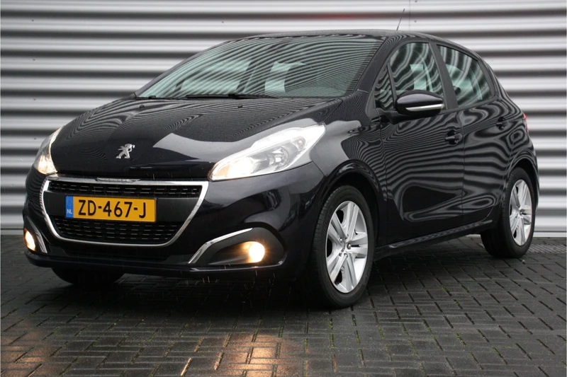 Peugeot 208 1.2 PURETECH 110PK 5-DRS SIGNATURE AUTOMAAT