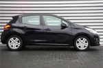 Peugeot 208 1.2 PURETECH 110PK 5-DRS SIGNATURE AUTOMAAT