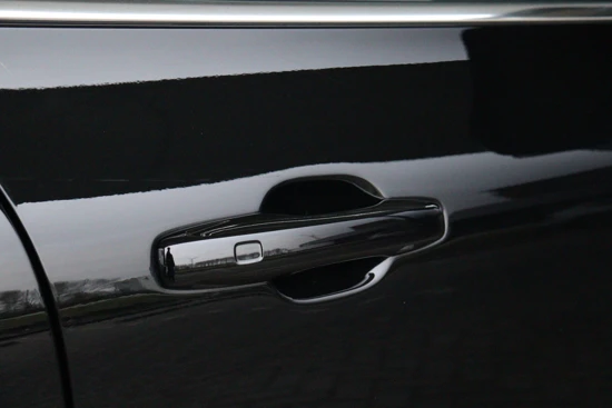 Volvo XC60 T8 AWD Recharge Inscription | Adaptieve Cruise Control | Schuifdak | Head-Up Display | Lederen Dashboard | Standkachel met Volvo